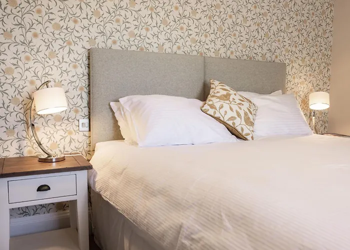 La Croix * St Ouen's